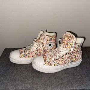 Floral Platform Converse